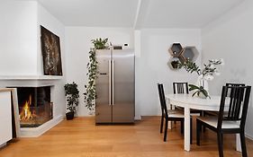 Large Apartment - Luxurious Neighborhood - 8 Pax